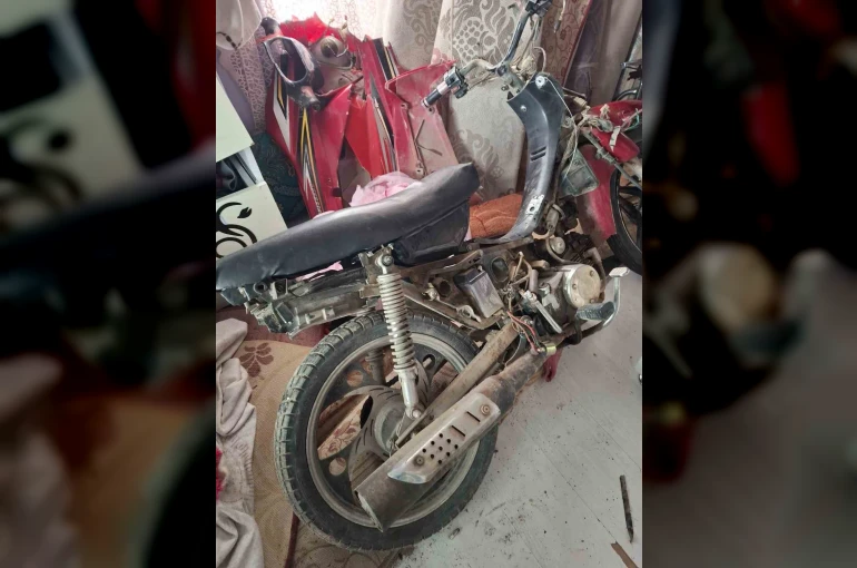 Akşehir’de çaldıkları motosikleti parçalarken yakalanan 2 kişi tutuklandı