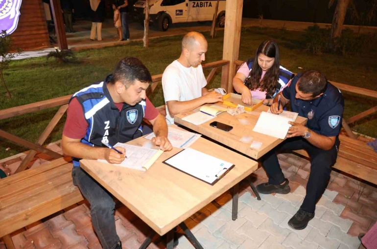 Aksu’da zabıta ekiplerinden dilenci denetimi