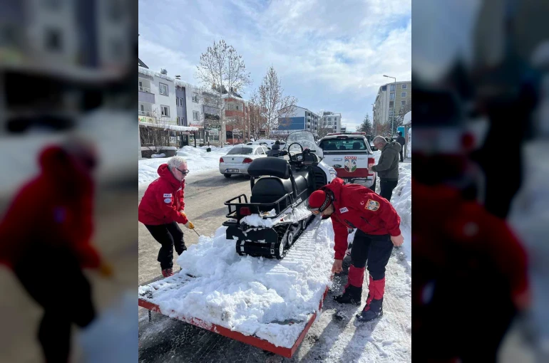 AKUT Bingöl’den zorlu şartlarda hayat kurtaran operasyon