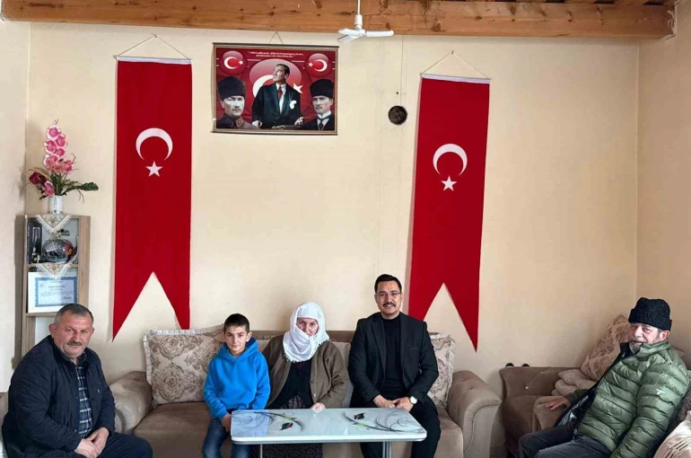 Akyaka Kaymakamı İsmail Demirtaş, köy ziyaretlerini sürdürüyor