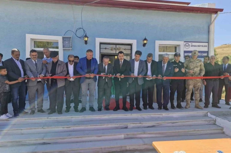 Akyaka’da köy camisi dualarla hizmete açıldı