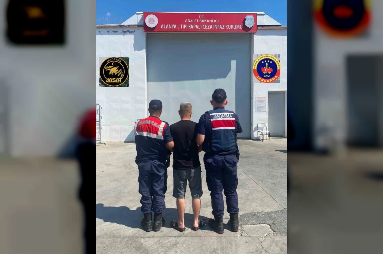 Alanya’da 23 yıl hapis cezasıyla aranan hükümlü yakalandı