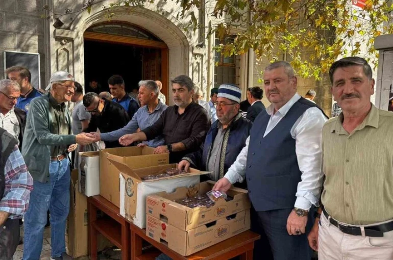 Alaplı’da Ahilik Haftası’nda lokma ikram edildi