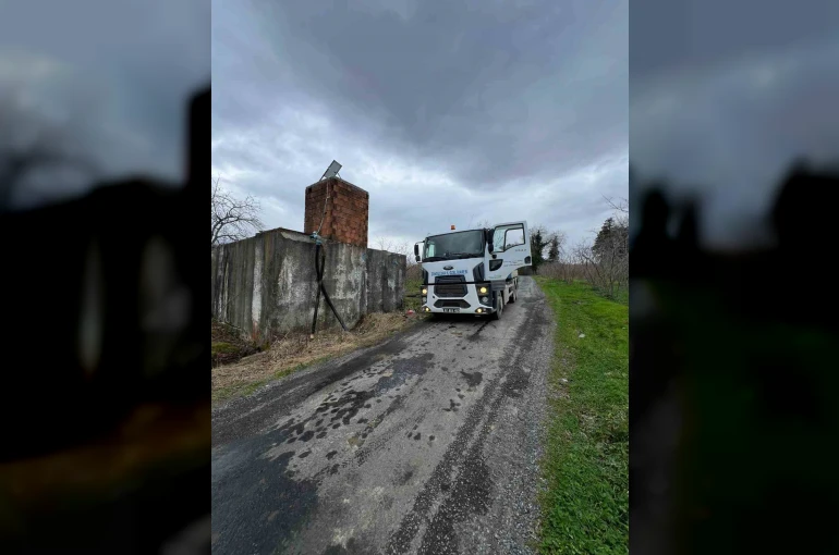 Alaplı’da dereye atılan ölü tavuklar nedeniyle 8 köy susuz kaldı