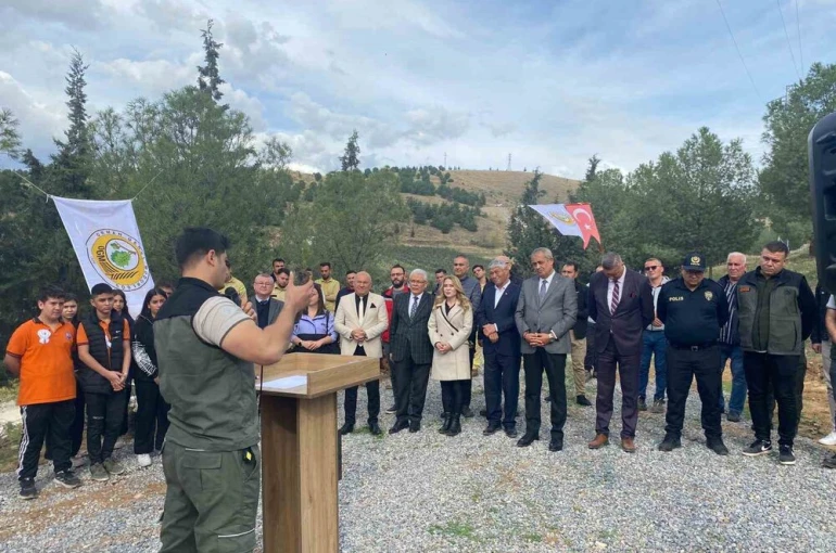 Alaşehir’de 3 bin fidan toprakla buluştu