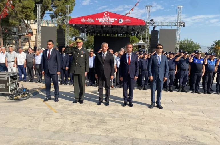 Alaşehir’de kurtuluş coşkusu açılışlar ve konserle taçlanıyor