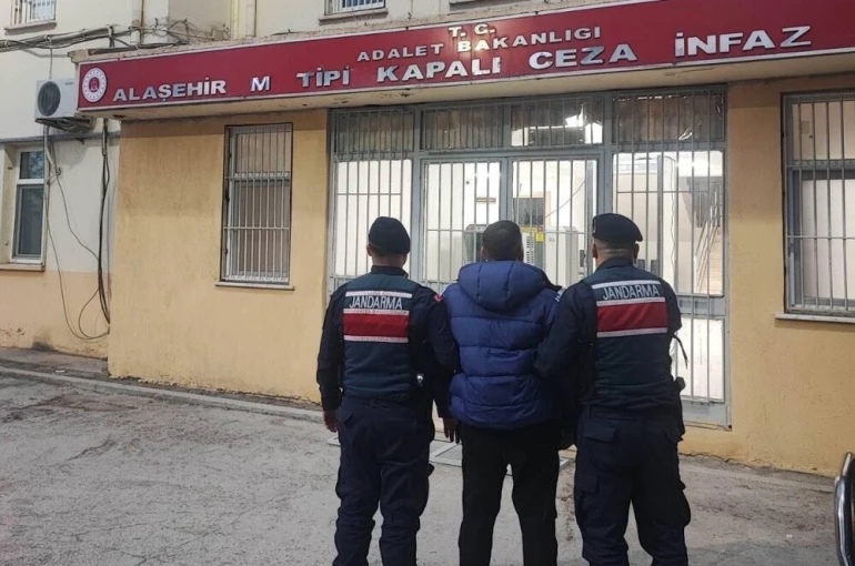 Alaşehir’de sentetik ecza operasyonu: 1 tutuklama