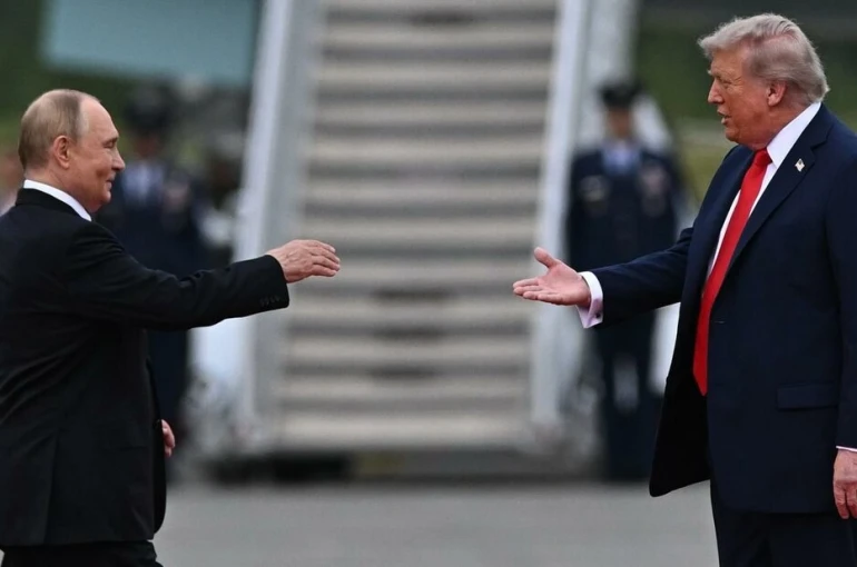 Alaska’da Trump-Putin görüşmesi başladı