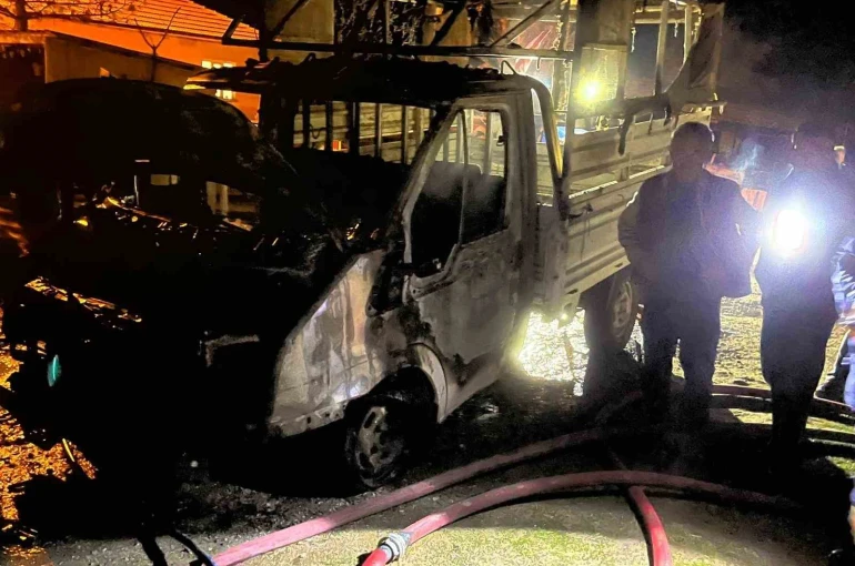 Alevlere teslim olan kamyonet kullanılmaz hale geldi