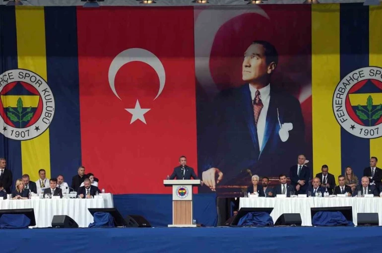 Ali Koç: "Kulübün borçlarını nasıl ödediysek şampiyonluk borcunu da ödeyeceğiz"