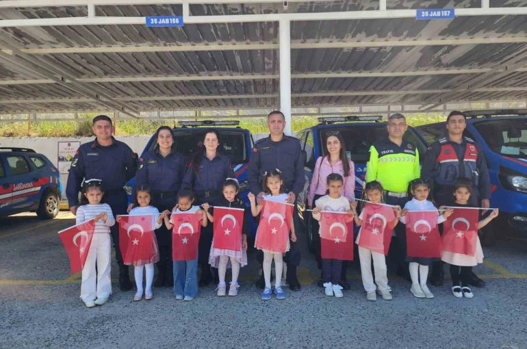 Aliağa’da, minik öğrenciler Jandarmayı yakından tanıdı