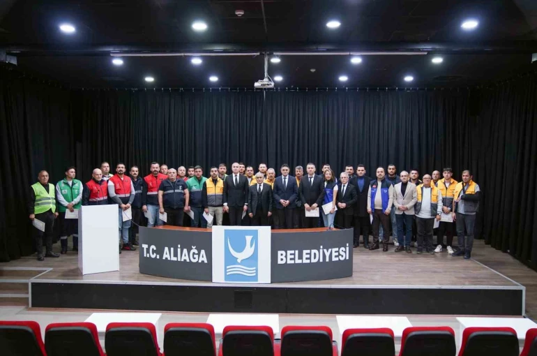Aliağa’da orman yangınlarıyla mücadele eden personele teşekkür belgesi