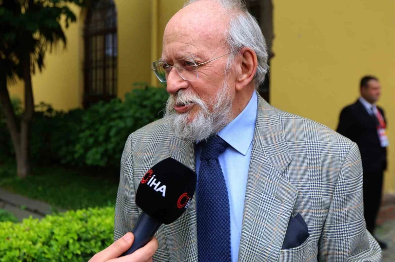 Alp Yalman: "Dursun Özbek’in yeri ayrı"