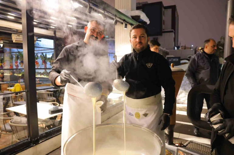 Alpedo’dan soğuk kış akşamı 1 ton ücretsiz salep ikramı