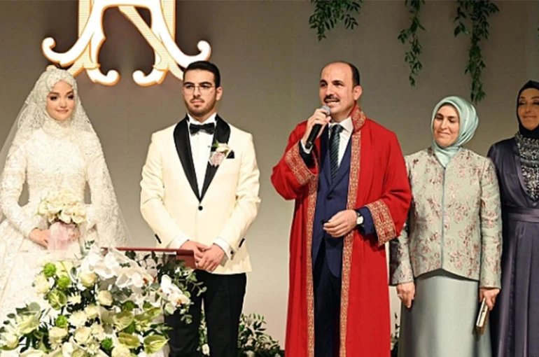 Altay ailesinin mutlu günü