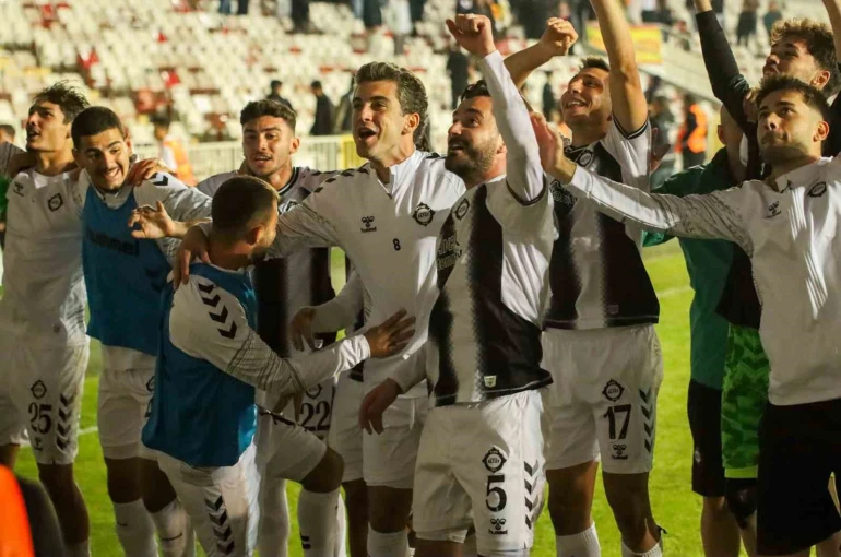 Altay, devreyi galibiyetlerle tamamladı