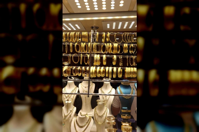 Altında belirsizlik sürüyor! Yeni hafta da düşüşle başladı