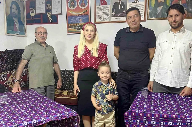 Altıntaş Kaymakamı Yıldırım, Zafertepe Çalköy’deki aşure programına katıldı