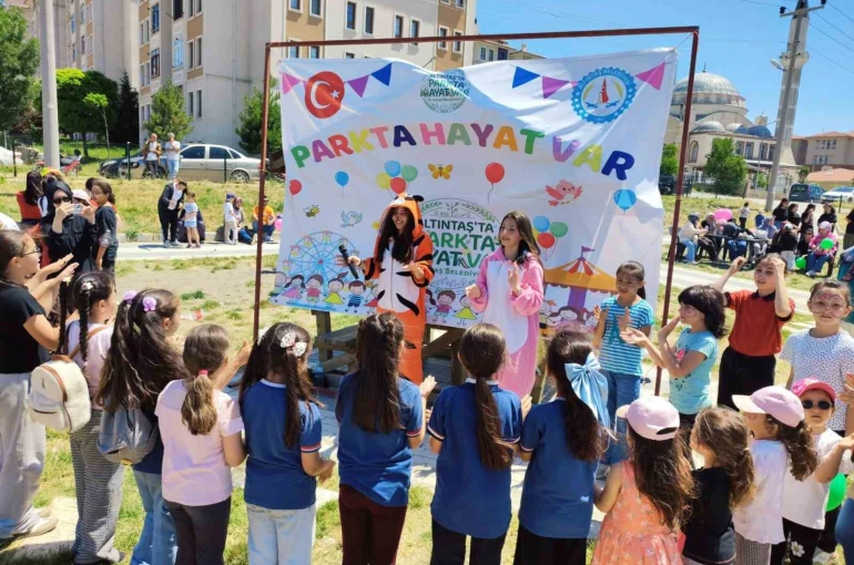 Altıntaş’ta çocuk şenliği