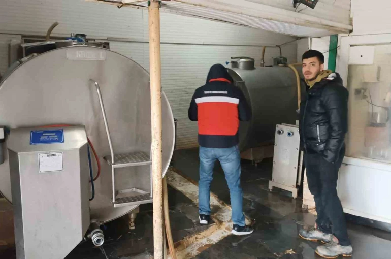 Altıntaş’ta süt soğutma tankları denetlendi