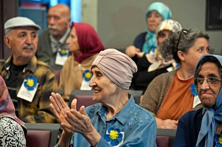 Alzheimer gününde, asırlık çınarlar unutmadıkları böyle kanıtladı