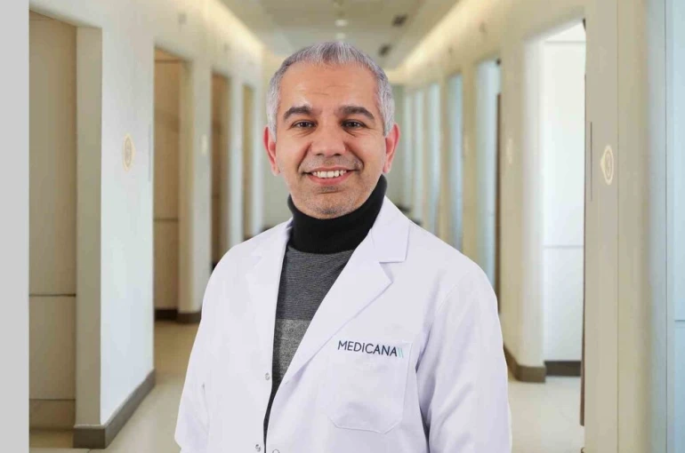 Alzheimer zor bir süreç; anılar silinirken ‘gerçek’ her zaman gerekli mi?
