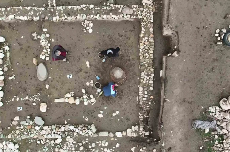 Amasya’da 2 bin 600 yıllık tandır keşfedildi