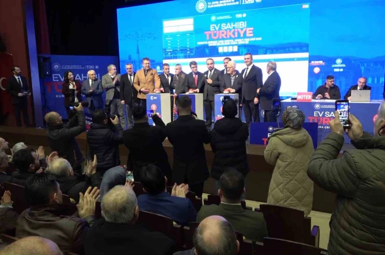 Amasya’da 2 bin 601 sosyal konutun kura çekimi yapıldı