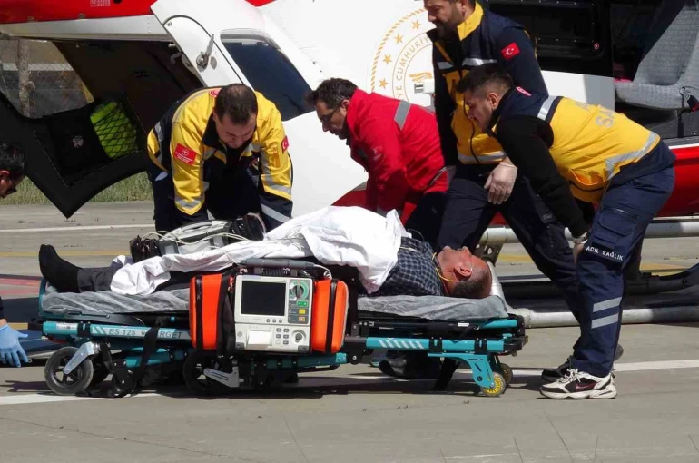 Ambulans helikopter zamanla yarıştı, kalp krizi geçiren hasta hayata tutundu
