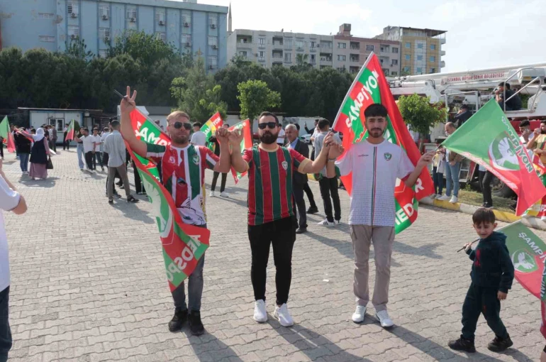 Amed Sportif Faaliyetler’in Süper Lig’e yükselmesi Cizre’de kutlandı