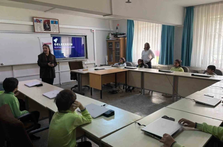 Anadolu Üniversitesi’nden Oklubalı Sabri Kahvecioğlu İlkokulu’nda girişimcilik eğitimi