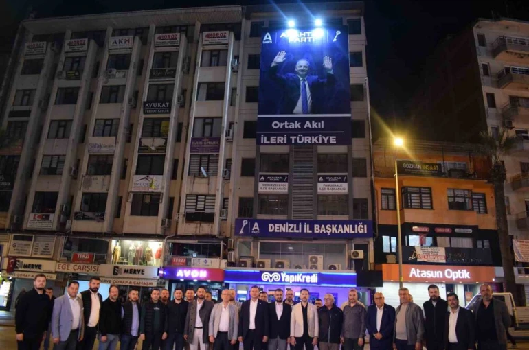 Anahtar Parti Denizli’de çalışmalarına başladığı yerden devam ediyor