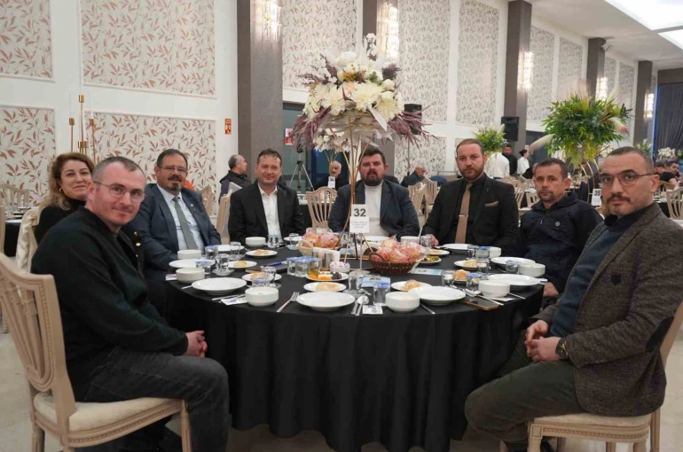 Anahtar Partisi Denizli İl Başkanı Sarun İdmanyurdu’nun iftar yemeğine katıldı