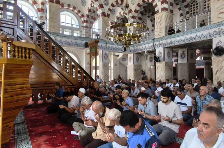 Anamur’da 15 Temmuz şehitleri mevlit ve hatimlerle anıldı