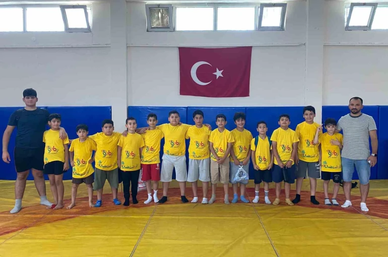Anamurlu güreşçiler Türkiye Şampiyonası yolunda