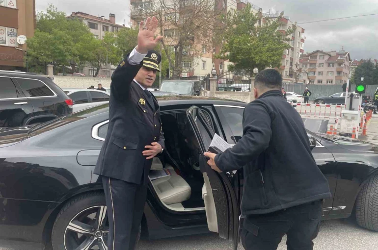 Ankara Emniyet Müdürlüğü görevine atanan Maksut Yüksek, Konya’ya veda etti