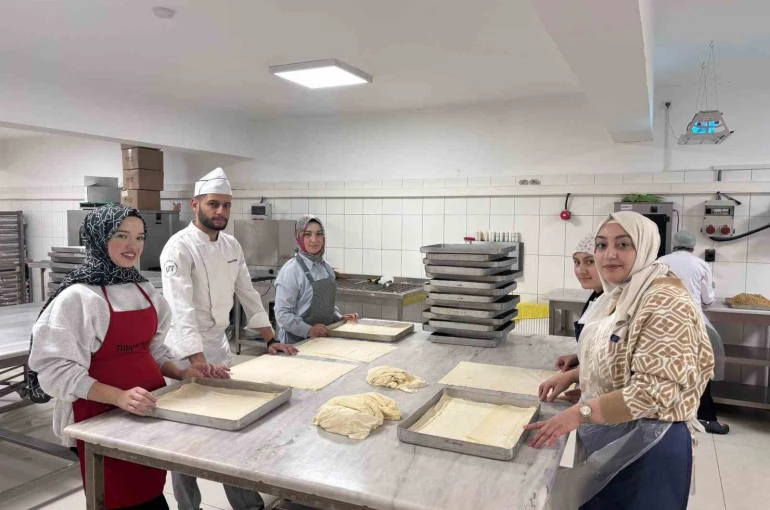 Ankara’da Hanım Evinde lezzetin ustalığı imalathanede öğretiliyor