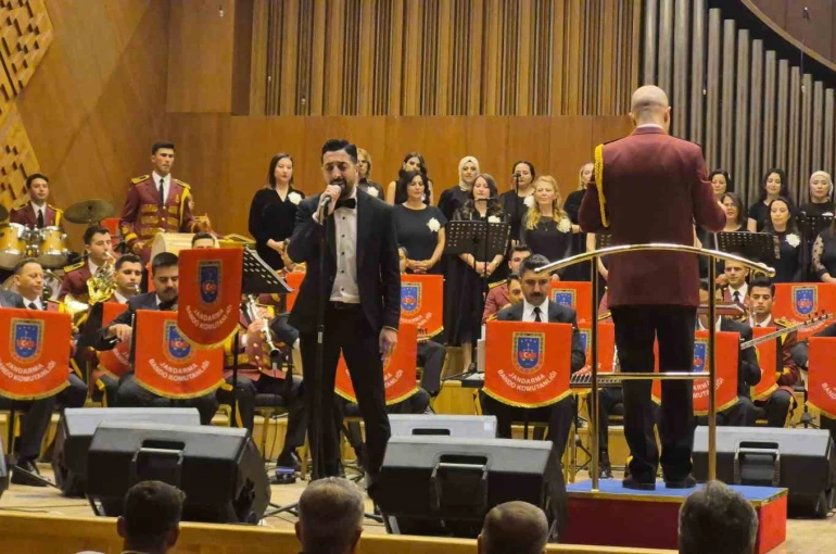 Ankara’da Jandarma Bandosu ve hastane personelinden ortak konser