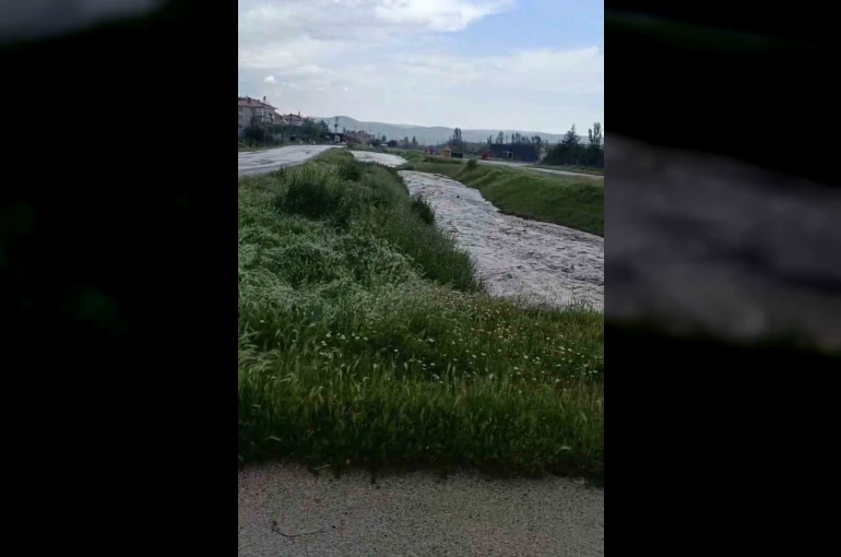 Ankara’da sağanak sonrası sel meydana geldi