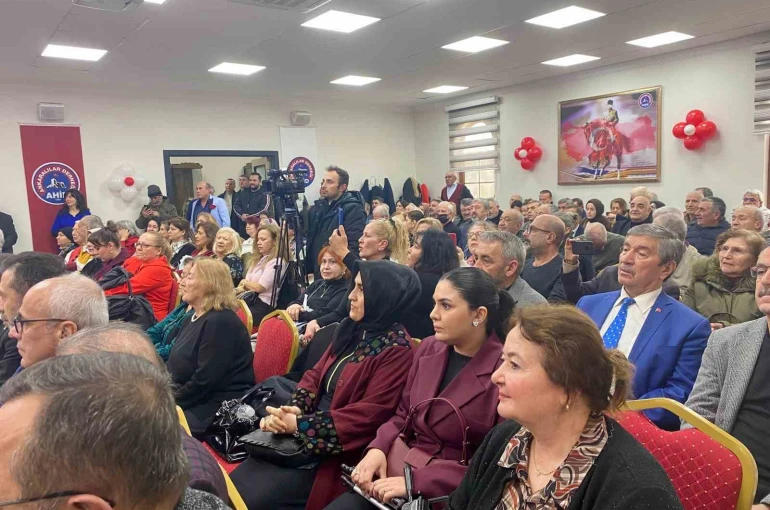 Ankaralılar Türk sanat müziği konserinde bir araya geldi