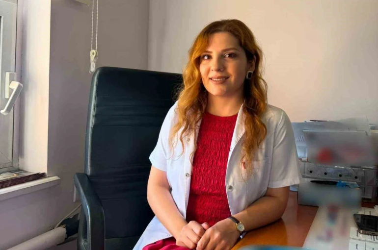 Anne adaylarına yaz uyarısı: "Susuzluk erken doğum riskini artırabilir"