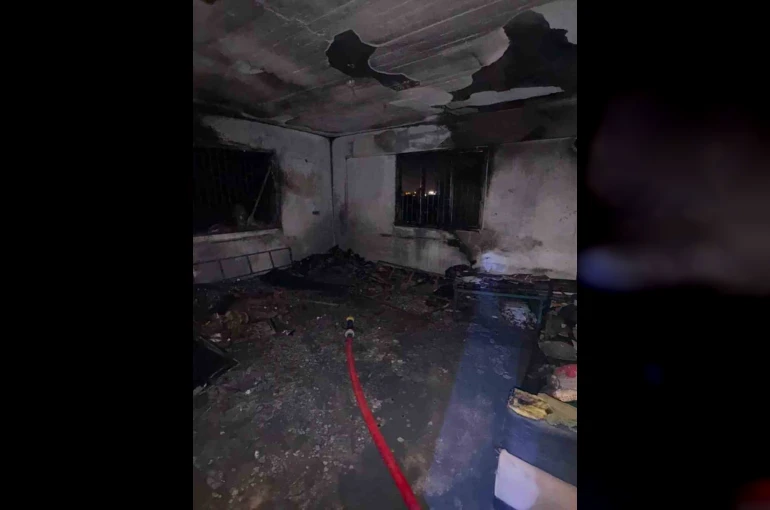 Antakya’da çıkan yangında ev kullanılmaz hale geldi