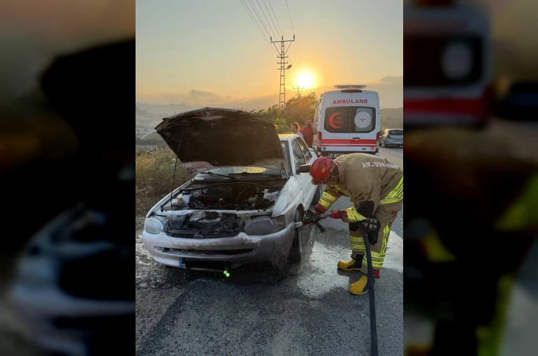 Antakya’da otomobilin motorundan alevler yükseldi
