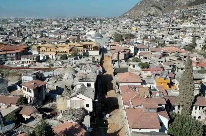 Antakya’nın tarihi caddeleri yeniden hayat buluyor