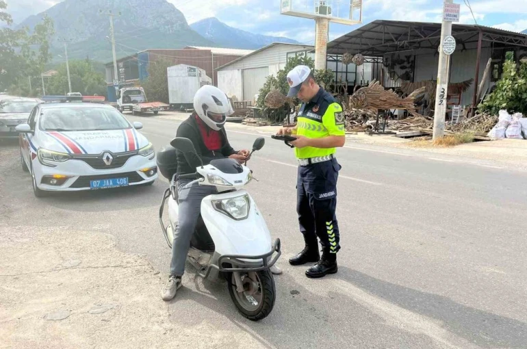 Antalya’da jandarmadan şok motosiklet denetimi