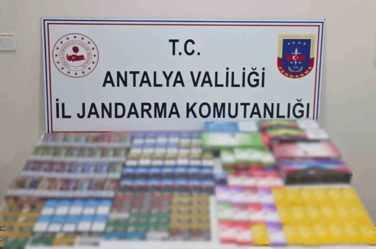 Antalya’da kaçak sigara operasyonu