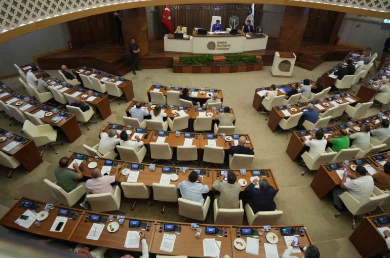 Antalya’da toplu taşıma, okul servis ve kreş ücretlerine zam geldi