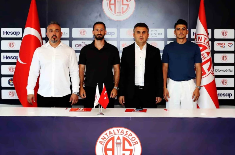 Antalyaspor’da Soner Dikmen ve Erdoğan Yeşilyurt, 2 yıllık sözleşme imzaladı