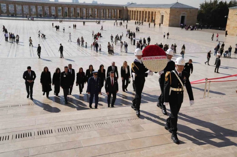 ANTGİAD’dan Anıtkabir ziyareti