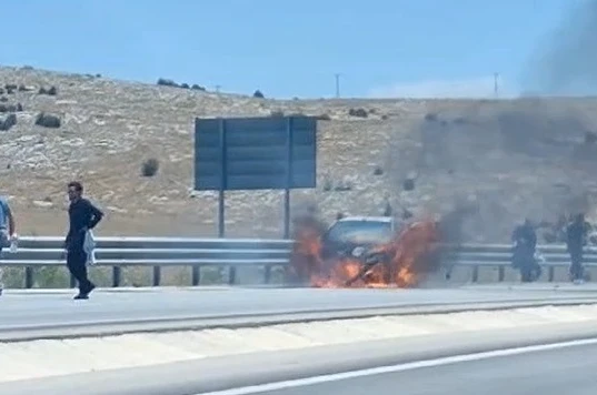 Araç yangınları sürücülerin korkulu rüyası: Gizli tehlike ihmalle büyüyor